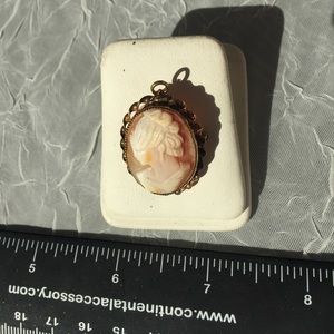 Antique 1870’s Left Facing Cameo Pendant/Pin